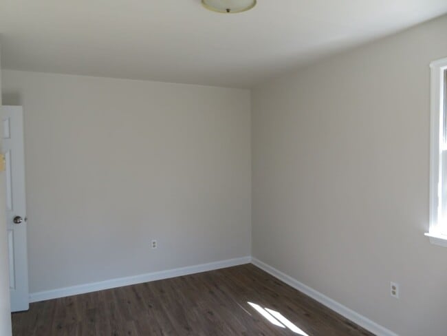 Building Photo - Petersburg