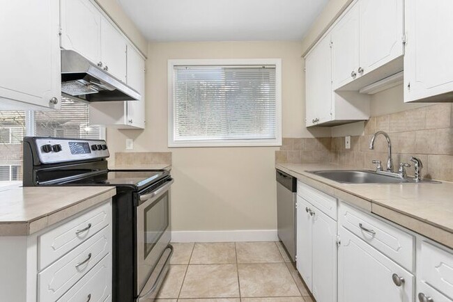 Building Photo - Completely Remodeled!! 2 bedroom available...