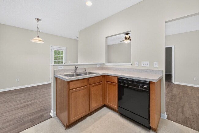 Building Photo - Available Now! Charming 3BR Ranch with 2-Car Garage Near Downtown Winston-Salem