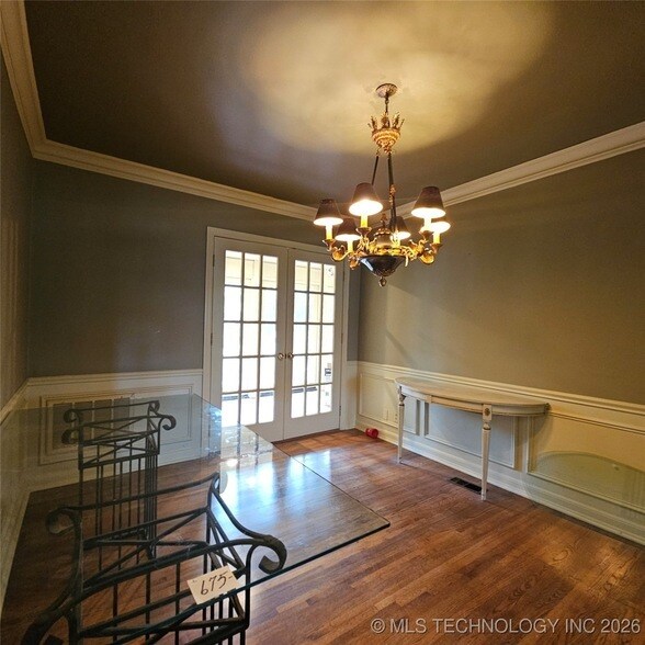 Building Photo - 2442 E 19th St