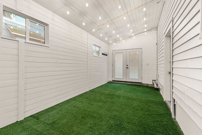 Building Photo - 8606 N Seward Ave