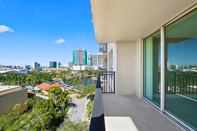 Building Photo - 610 W Las Olas Blvd