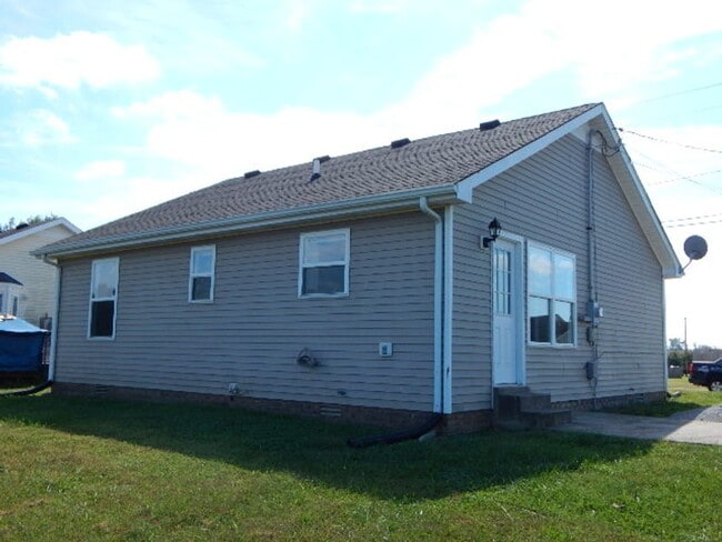 Building Photo - SPECIAL 1/2 OFF 1st Month's Rent