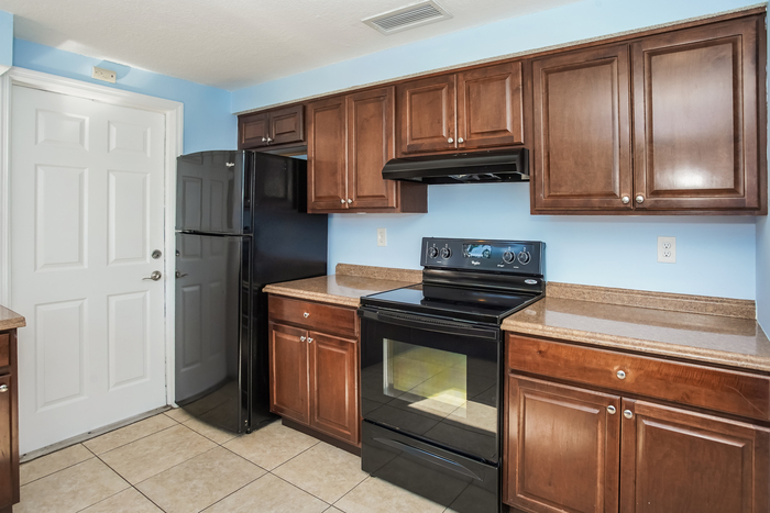 Building Photo - 3834 San Luis Dr