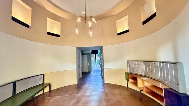 Building Photo - 12 Month Lease Term: Furnished 1BR Loft-style w/Den condo a block from The Embarcadero, Includes ...