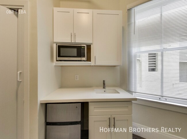 Building Photo - 124 Waverly Pl