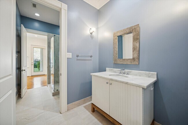 Building Photo - 1226 Heights Blvd