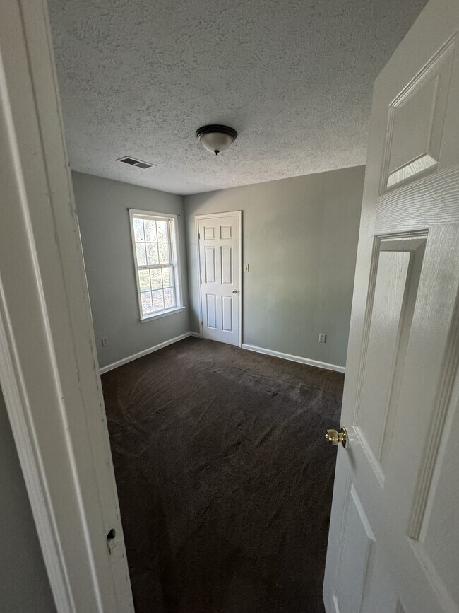 Building Photo - 316 Eaton St