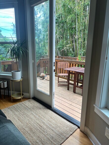 Building Photo - 3712 SE Yamhill St