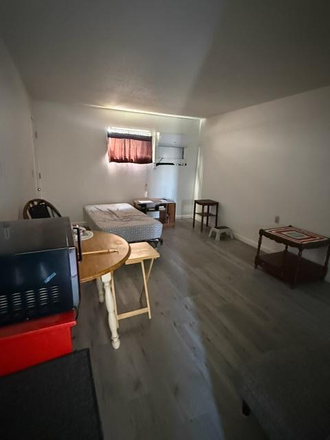 Building Photo - 1020 S Rock Island Ave