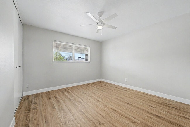 Building Photo - 8730 E Rancho Vista Dr