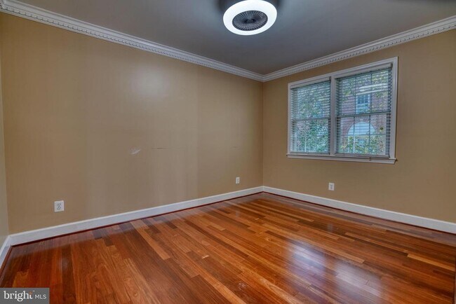 Building Photo - 1209 N Pitt St