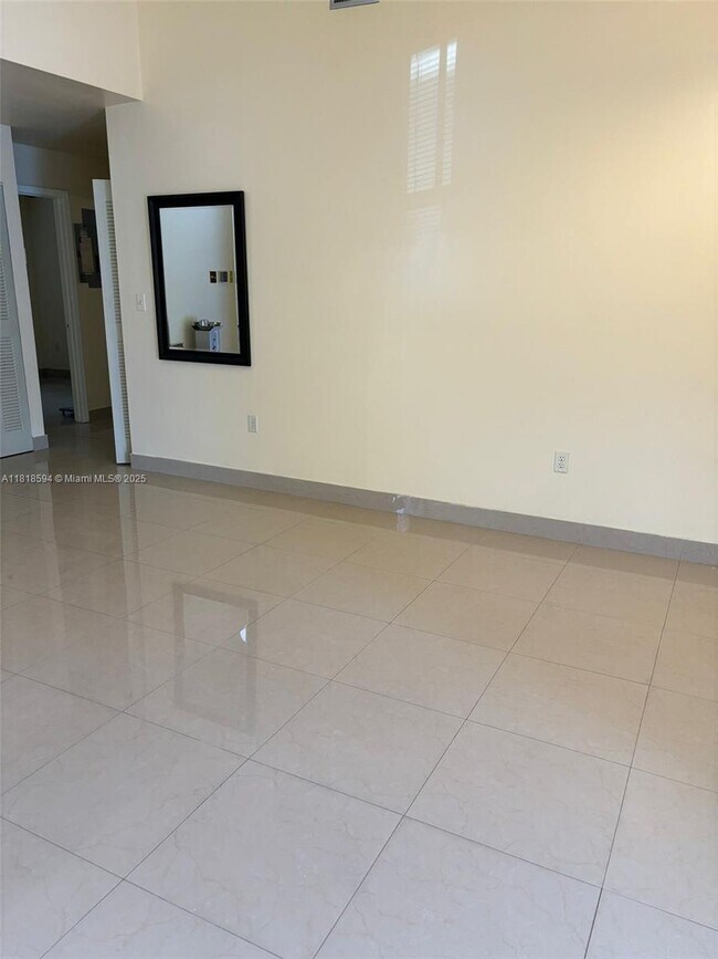 Building Photo - 6427 SW 132nd Ct Cir