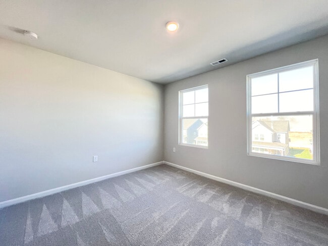 Building Photo - 1988 Rosedale Rdg Ave