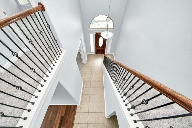 Building Photo - 19046 Sweet Springs Ln