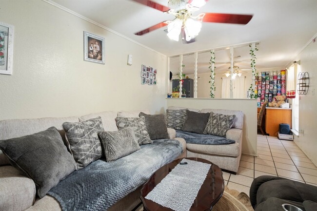 Building Photo - 504 Ave V