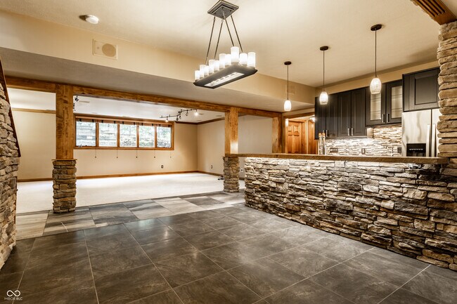 Building Photo - 4898 Waterstone Way