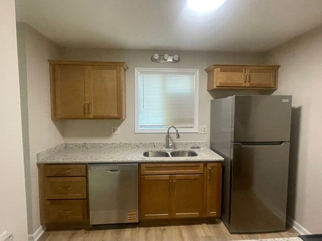 Building Photo - Condo in the heart of Winston-Salem!