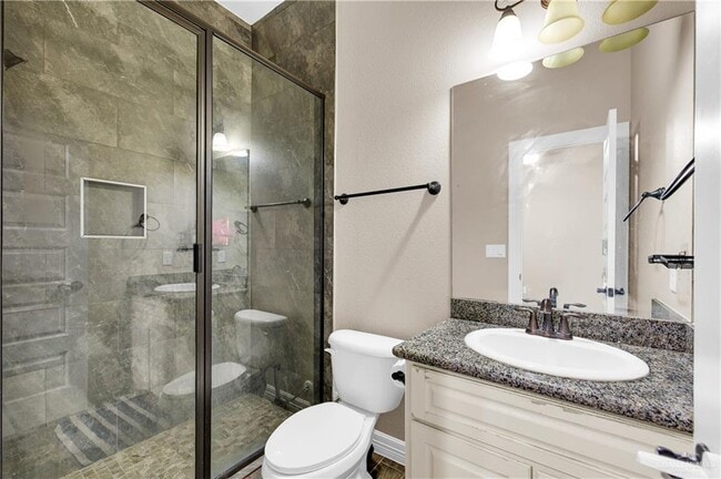 Building Photo - 33 Colvin Ave