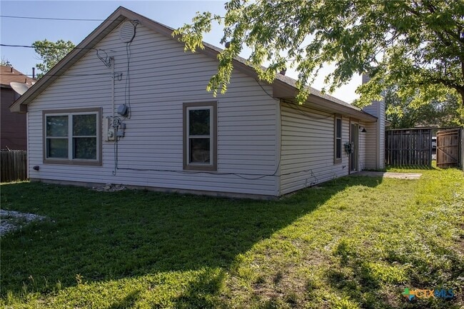Building Photo - 1301 Westway Dr