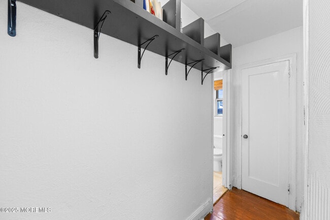 Building Photo - 400 Deal Lake Dr