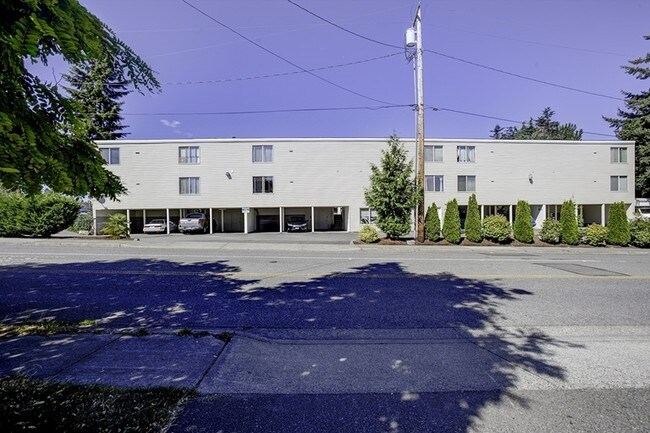 Building Photo - Wildwood II
