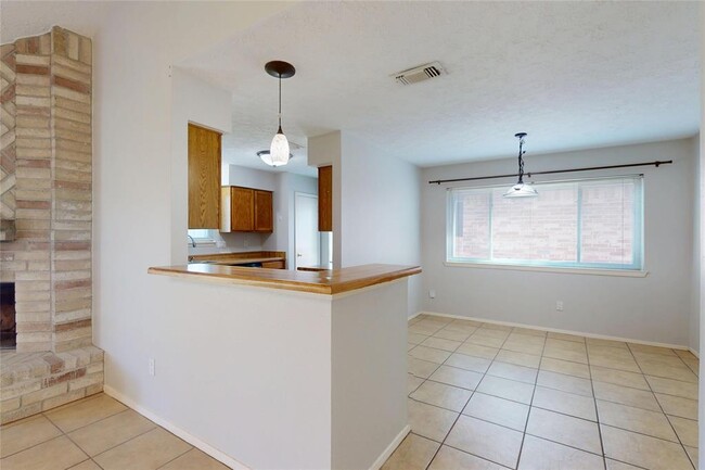 Building Photo - 4838 Ingleside Ct