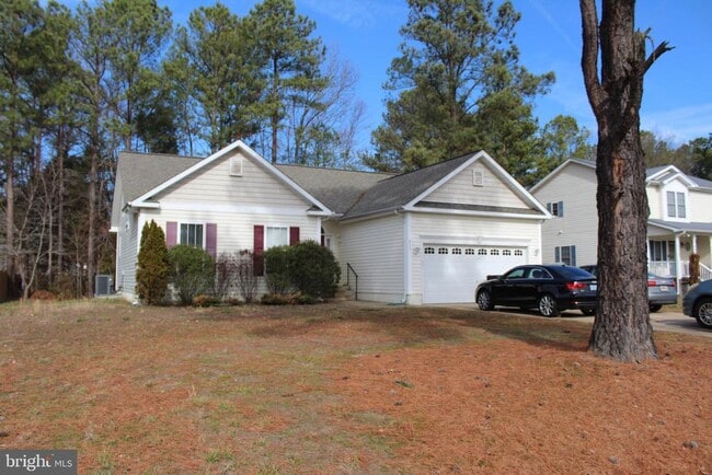 Building Photo - 211 Dogwood Ave