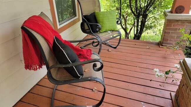 Building Photo - 9835 Willow Creek Commerce Dr