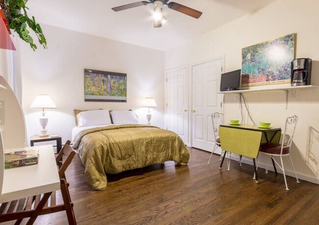 Room For Rent Studio - 147 W 118th St