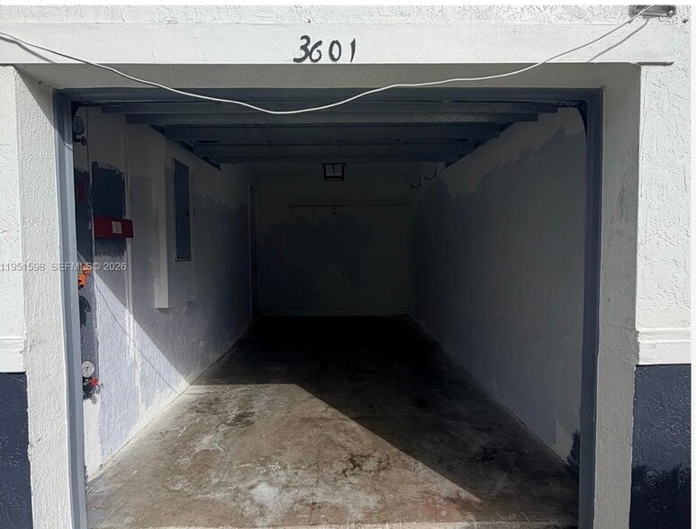 Building Photo - 3601 NW 14th Ct