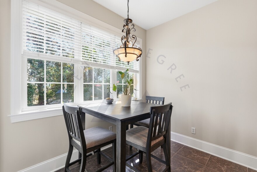 Building Photo - 245 Club Gate