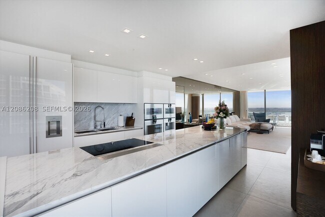 Building Photo - 10203 Collins Ave