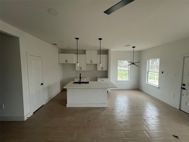 Building Photo - 5710 Delmack St