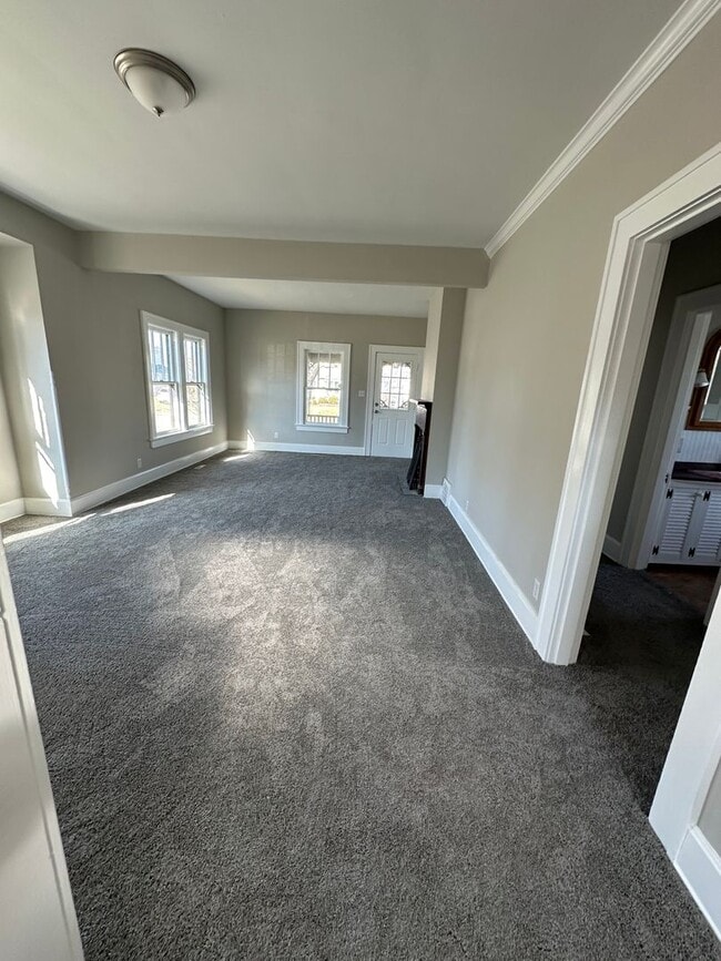 Building Photo - 1003 Clinton Ave