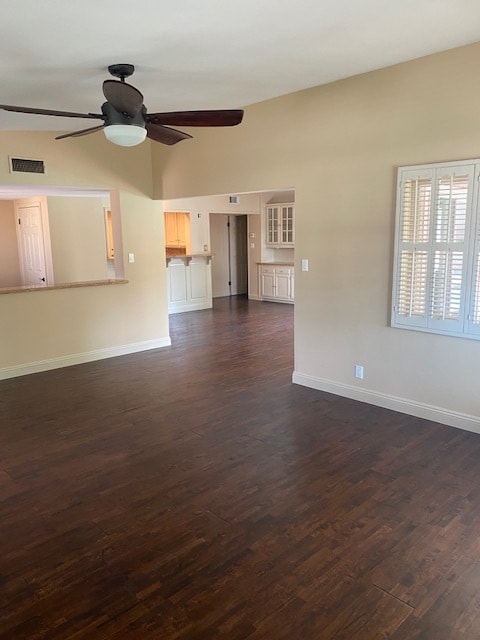 Building Photo - 2000 Karen St