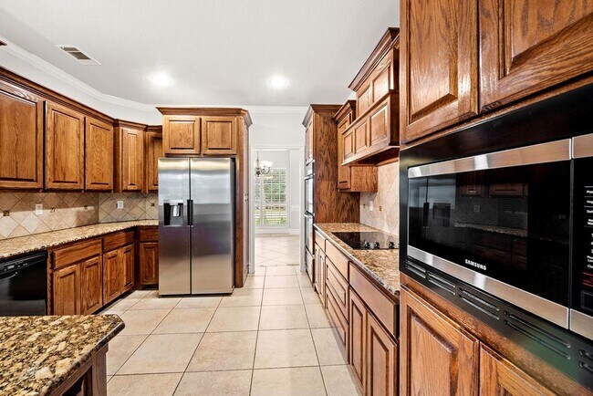 Building Photo - 365 Green Park Dr