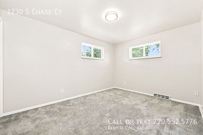 Building Photo - 1230 S Chase Ct