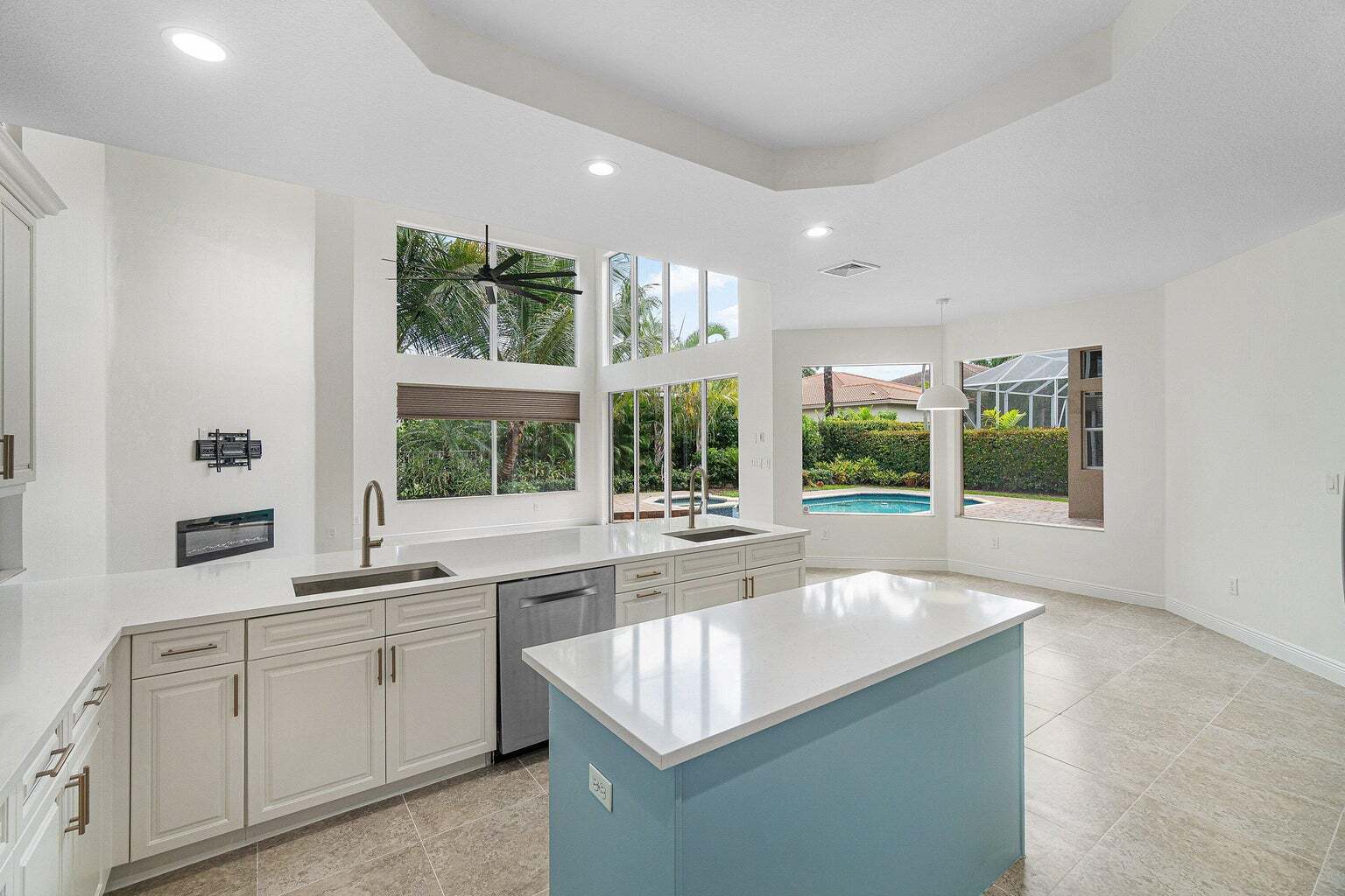Building Photo - 6641 Conch Ct