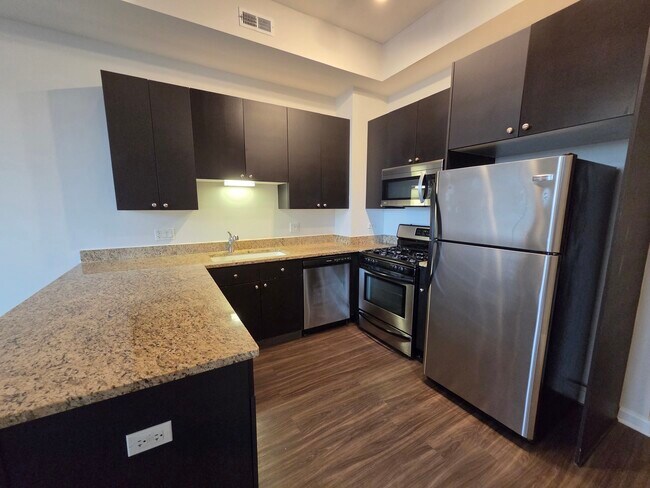 Building Photo - 1464 S Michigan Ave