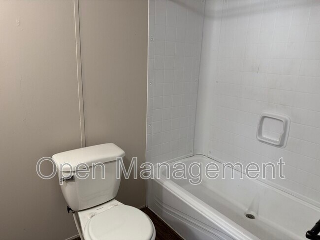 Building Photo - 396 Manatee Cove Dr