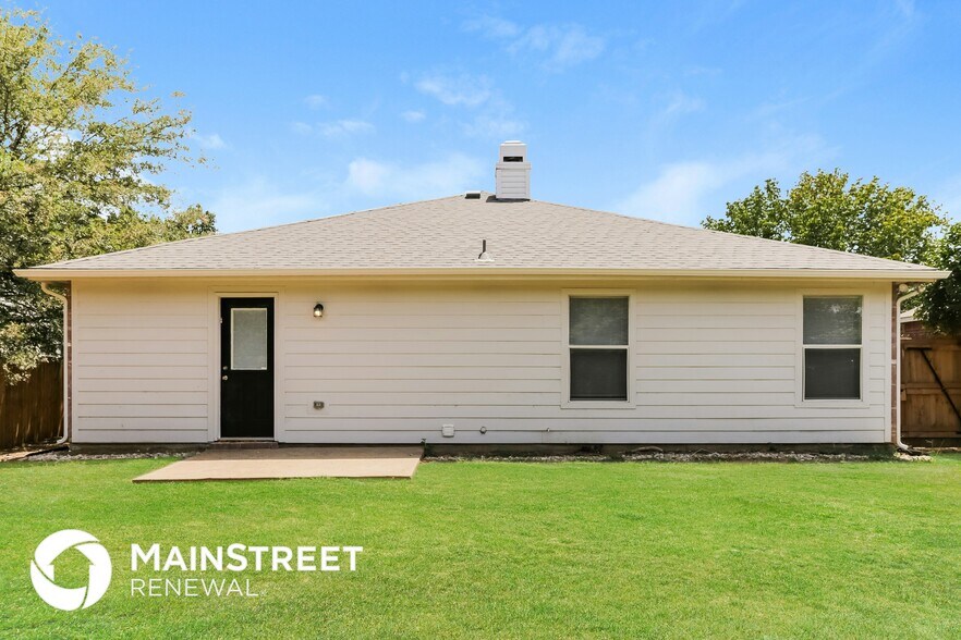 Building Photo - 805 Encino Dr