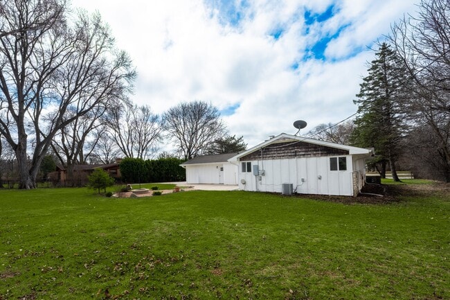 Building Photo - 2428 S Root River Pkwy