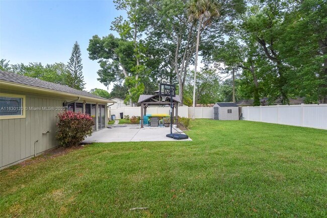 Building Photo - 781 Little Pine Dr