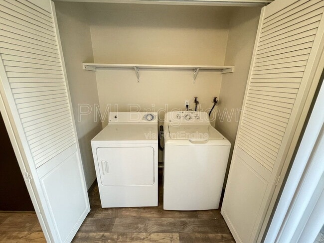 Building Photo - 4821 NE Prescott St