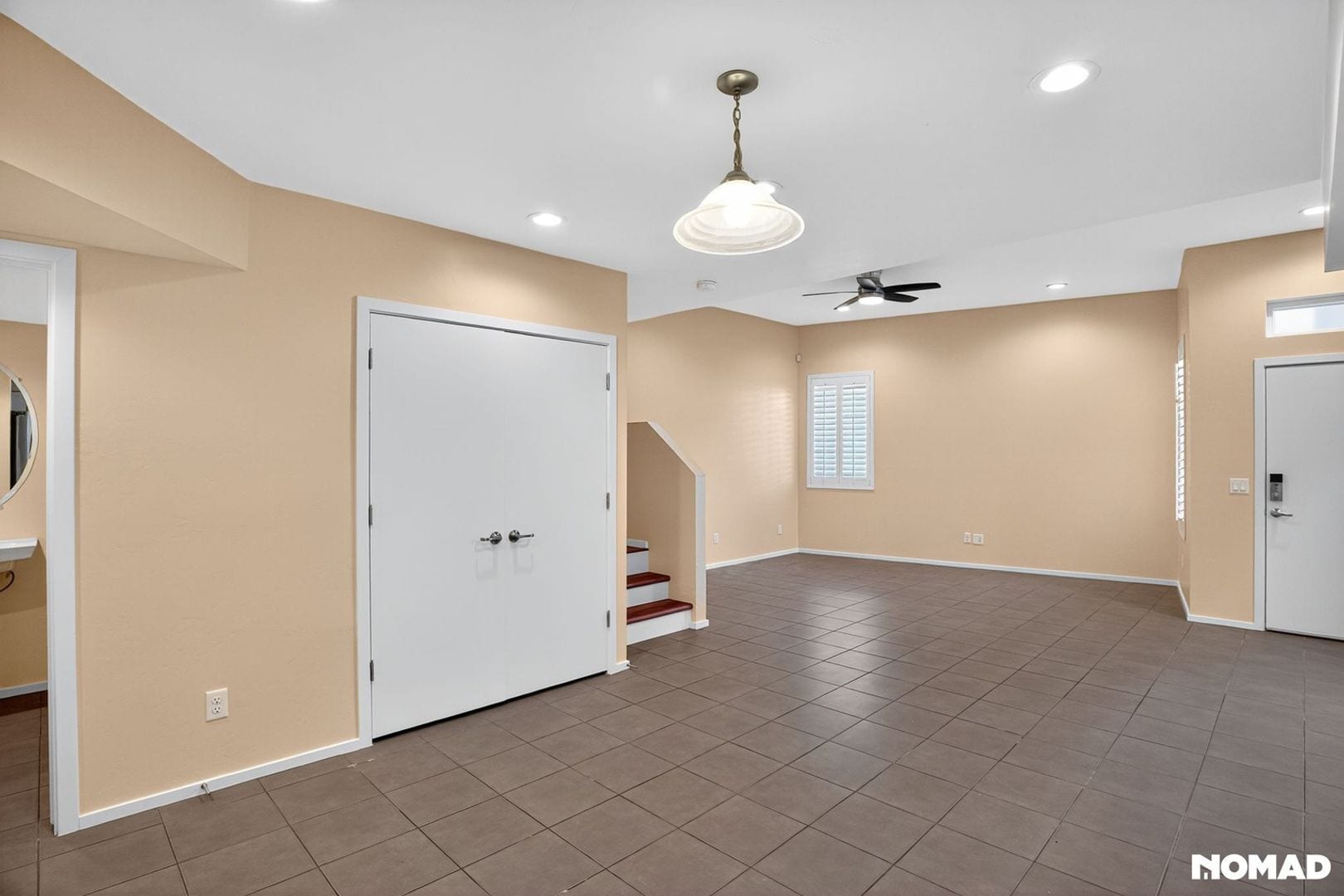 Building Photo - 841 E Park Modern Dr