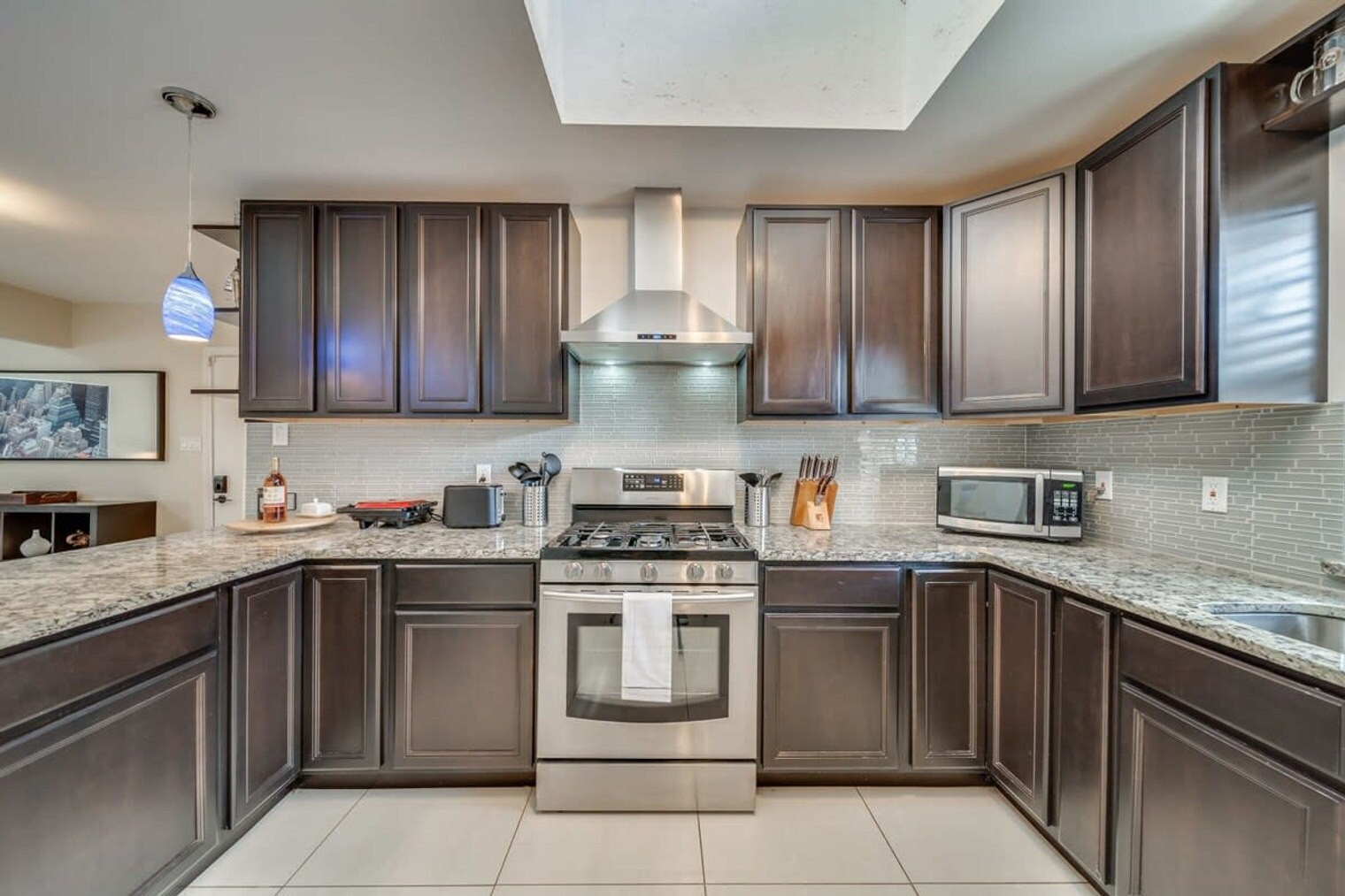 Building Photo - 1021 Mellville Dr