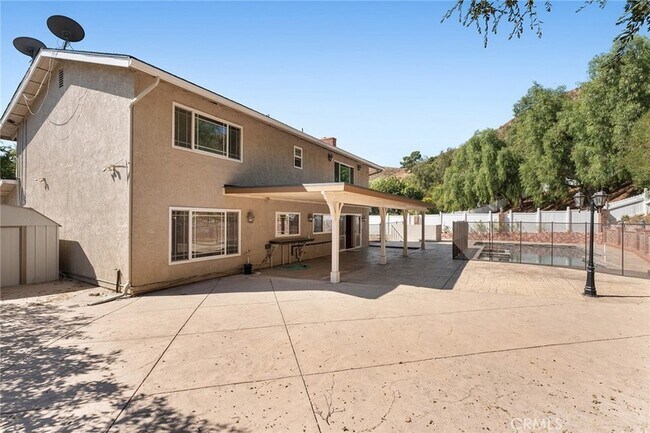 Building Photo - 27045 Esward Dr