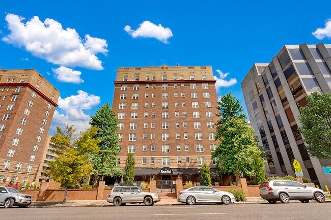 Building Photo - The Novelist