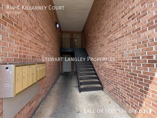 Building Photo - 304-C Killarney Court-